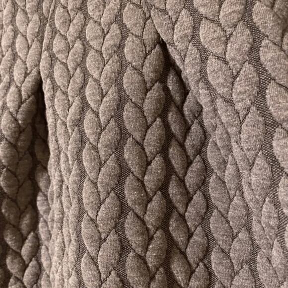 Le Top Baby Girls Gray Quilted Knit Dress Size 6 Months Long Sleeve - Picture 6 of 8